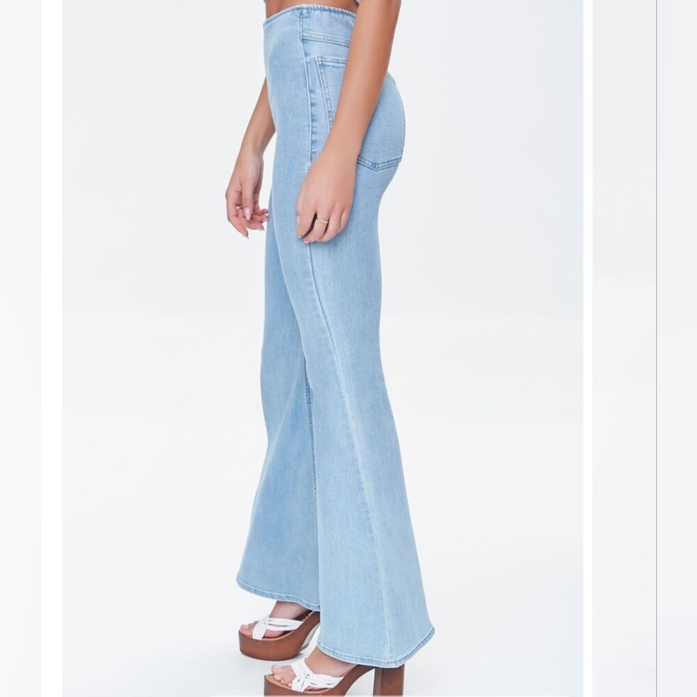 Forever 21 Premium Mid Rise Flare Jeans Size Small